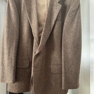 Two men’s wool sport jackets 44R   Perfect condition just don’t wear them